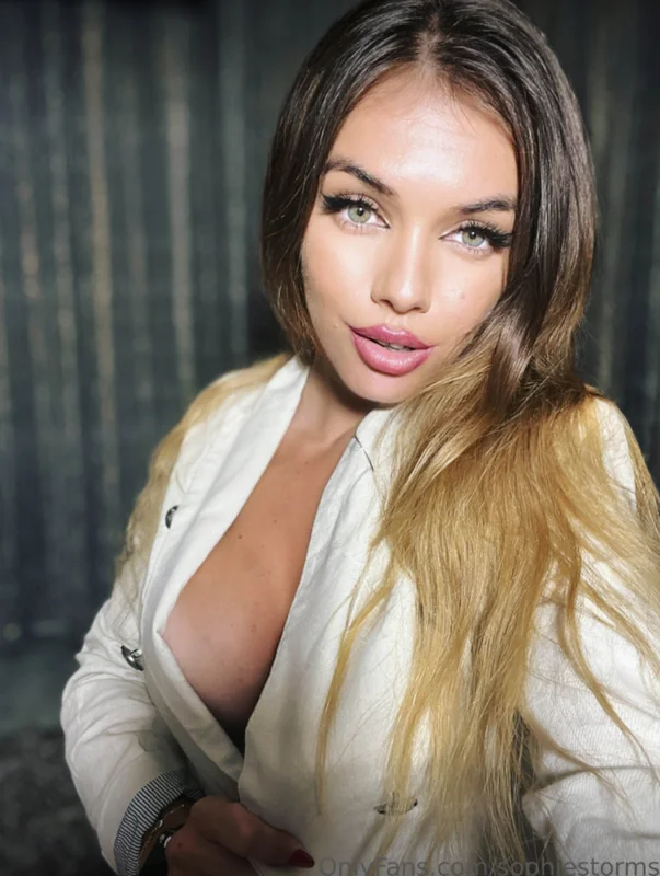 sophiestorms OnlyFans profile