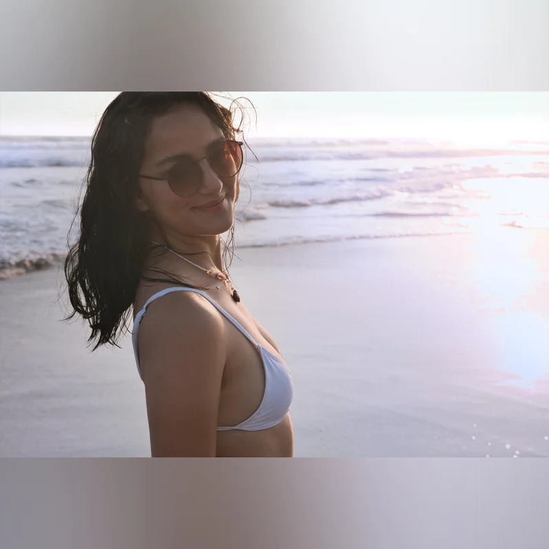 Jen <3 Official OnlyFans Profile Jen <3 OnlyFans creator showcasing natural beauty