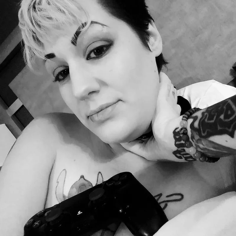 Spookybabe13 OnlyFans Profile Spookybabe13 OnlyFans creator with unique content