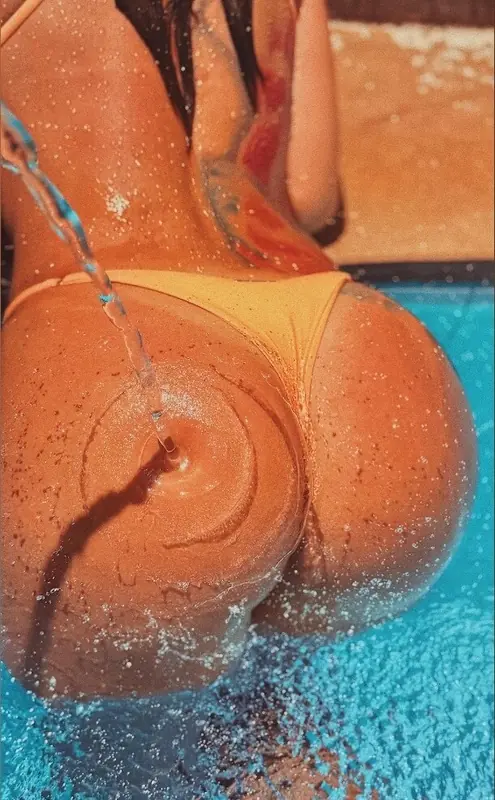 srnxxx OnlyFans Profile srnxxx OnlyFans creator sharing sexy content