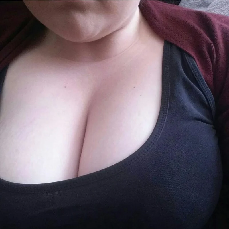 Starbrightbbw OnlyFans creator with big attributes