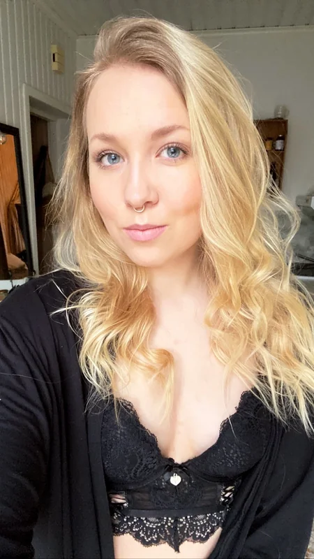 Stephanillaz OnlyFans creator with a big personality