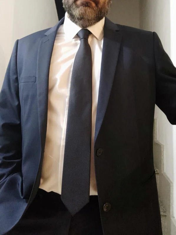 Suitpervert OnlyFans profile