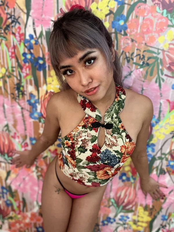 Suraraya OnlyFans Creator Suraraya OnlyFans Creator with exclusive content