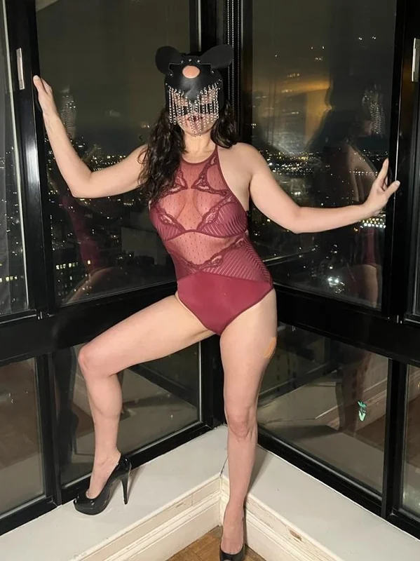 Sutton Sloane OnlyFans profile