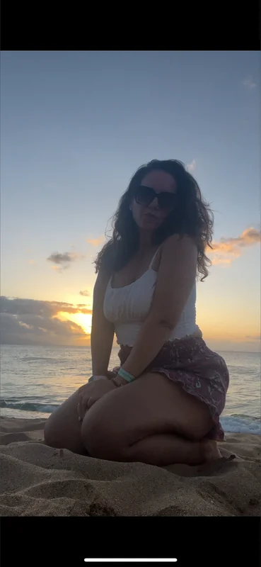 suzanne would OnlyFans creator with engaging content