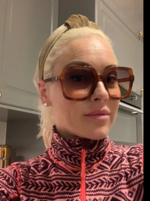 Swedishpetitmom - OnlyFans Creator Profile Picture