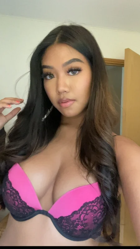 Anna Lee OnlyFans creator from Thailand