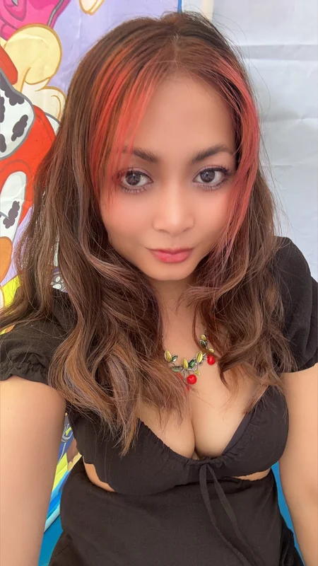 SweetPinny OnlyFans creator in Switzerland