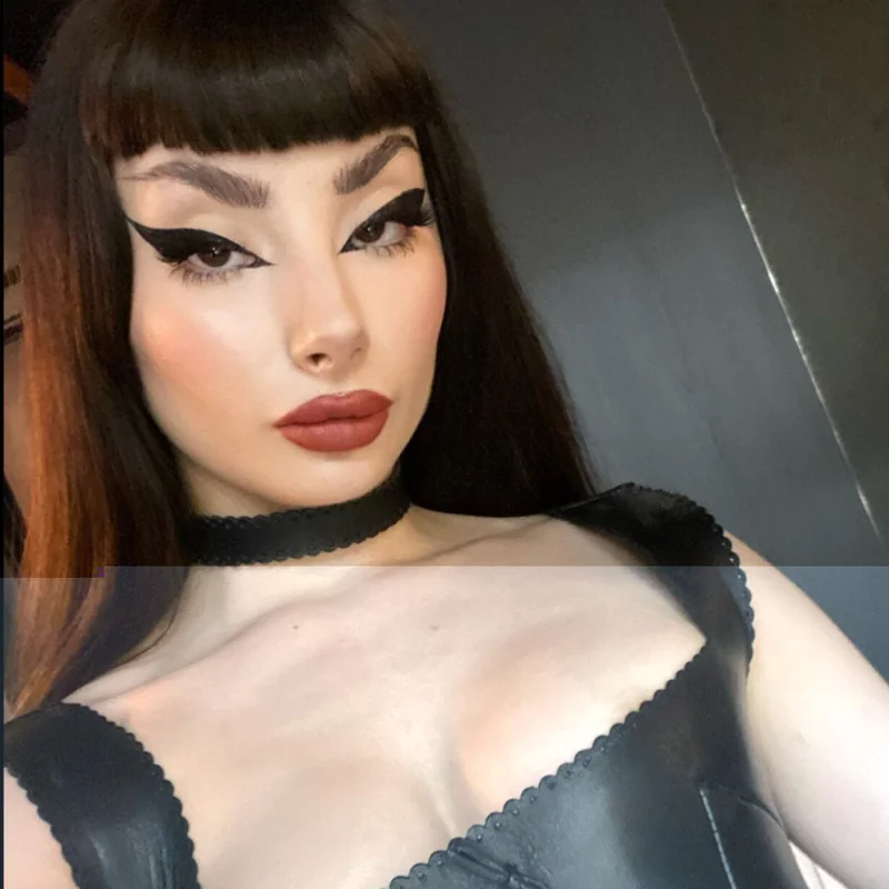 Séverine OnlyFans profile