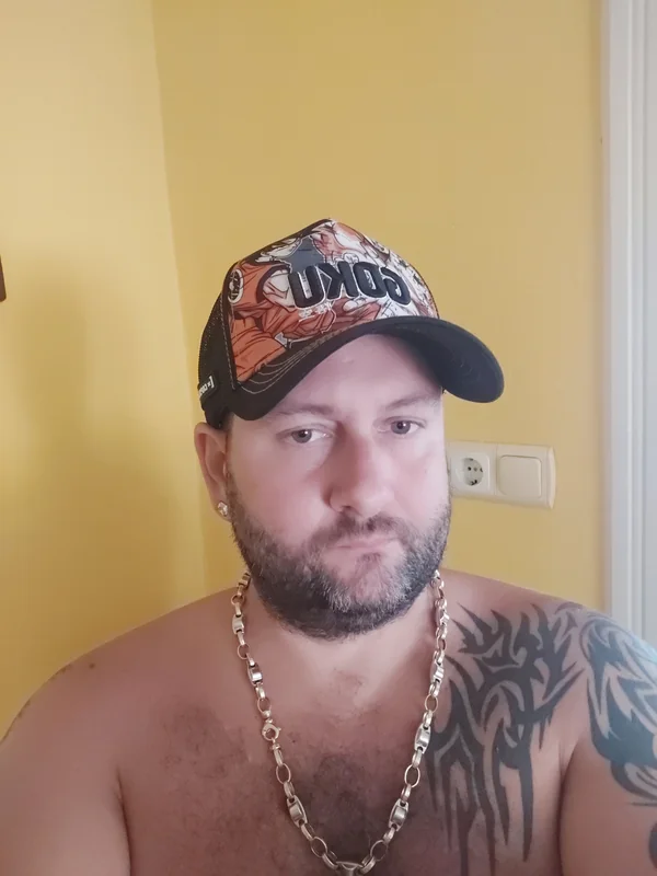 The luckiest husband - OnlyFans Creator Profile Picture