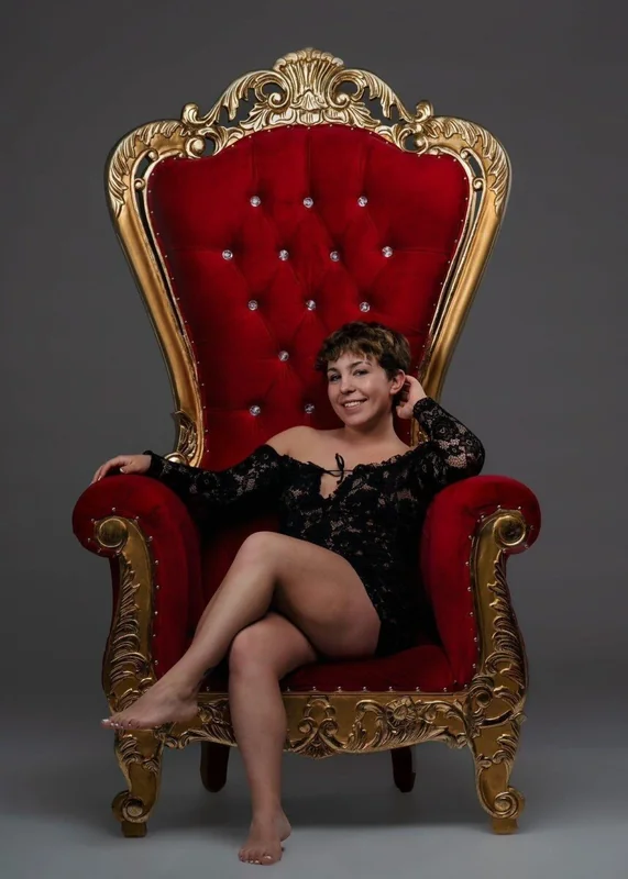 Tasha The T-Rex OnlyFans creator with engaging photos