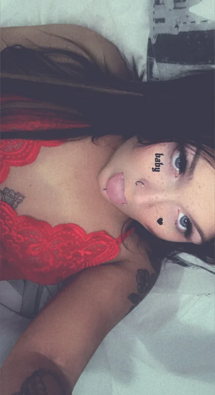 Tattedwomenx12 OnlyFans creator with unique content