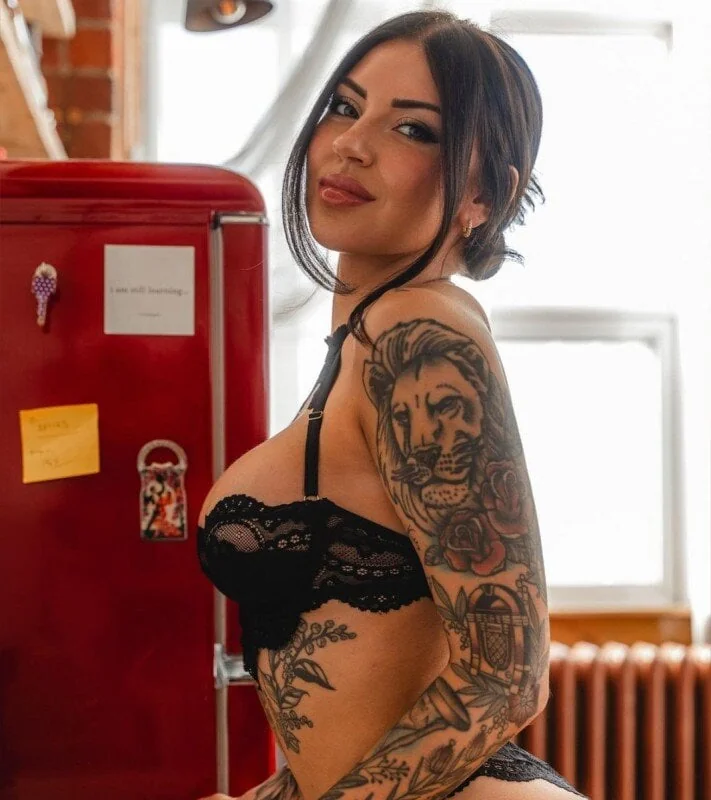 Tatttedbaby OnlyFans Creator Tatttedbaby OnlyFans Curvy