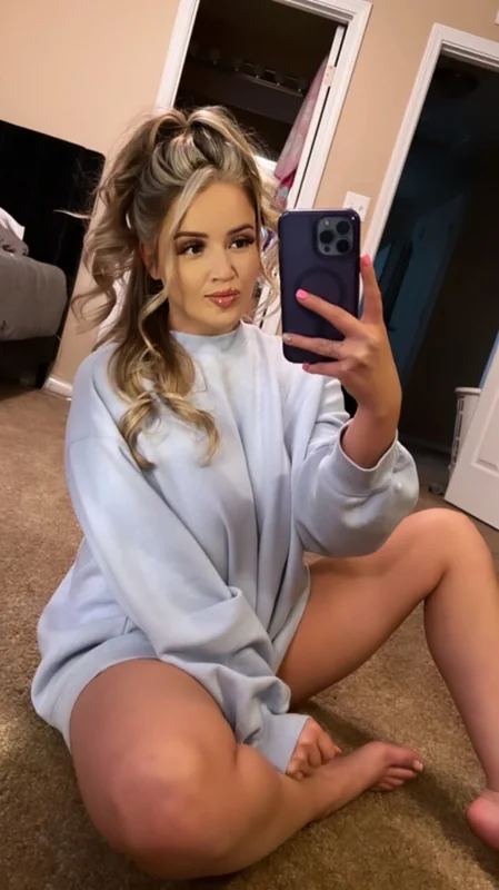 UR ONLINE GF OnlyFans profile picture - Hispanic creator