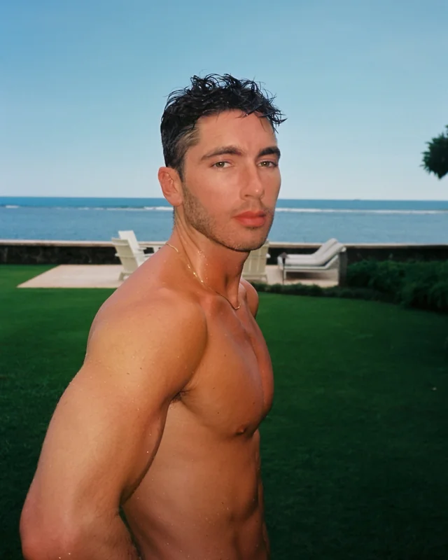Trace OnlyFans male creator with unique content