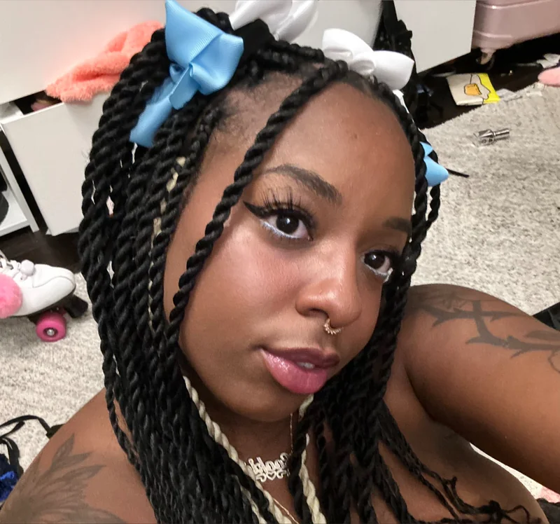Cookie OnlyFans Creator Cookie thecookieswirl OnlyFans nerdy girl next door