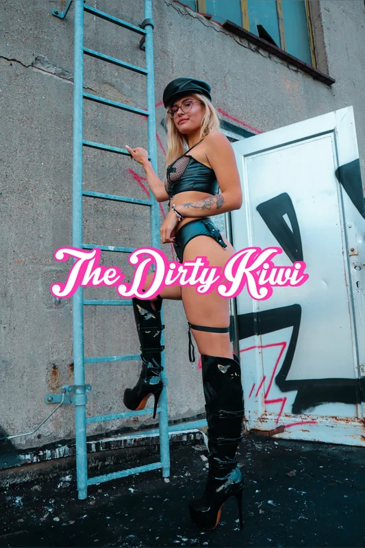 Kiwi 🥝 OnlyFans creator with exclusive content