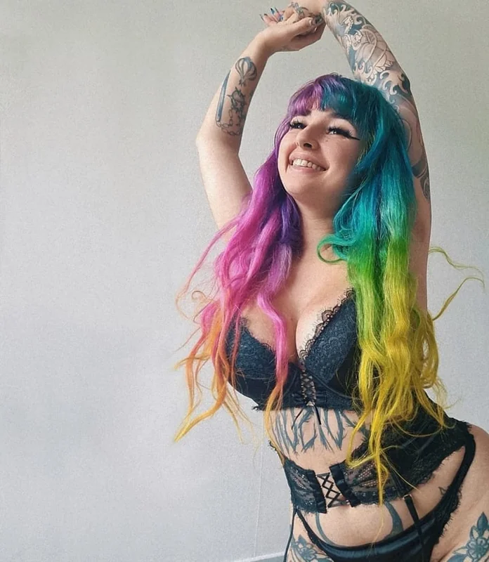 Thehoelifechooseme OnlyFans Curvy Creator