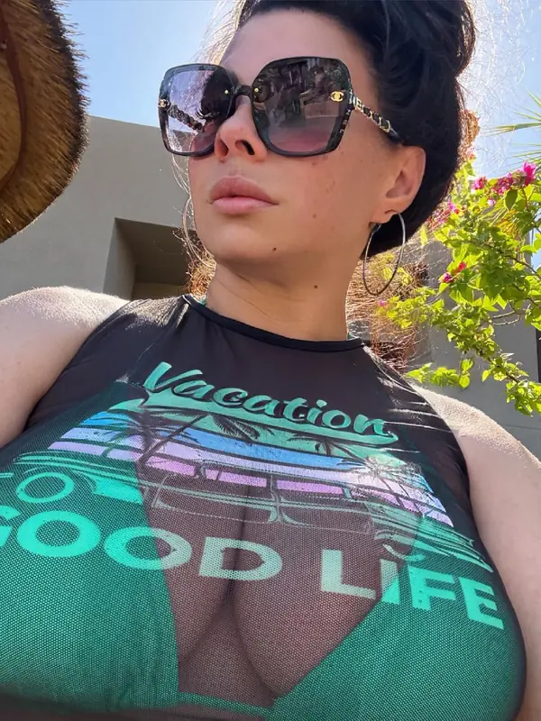 Holly Lynn - OnlyFans Creator Profile Picture