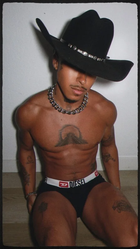 Thejfabian OnlyFans Creator Thejfabian OnlyFans athletic tattooed creator