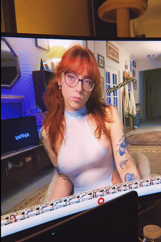 Cam OnlyFans Creator cam OnlyFans profile red hair tattooed