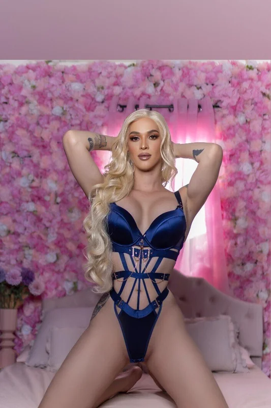 Tinaleite69 OnlyFans trans fetishist creator