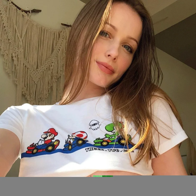 Tniwe OnlyFans Profile Tniwe OnlyFans creator sharing lewd content