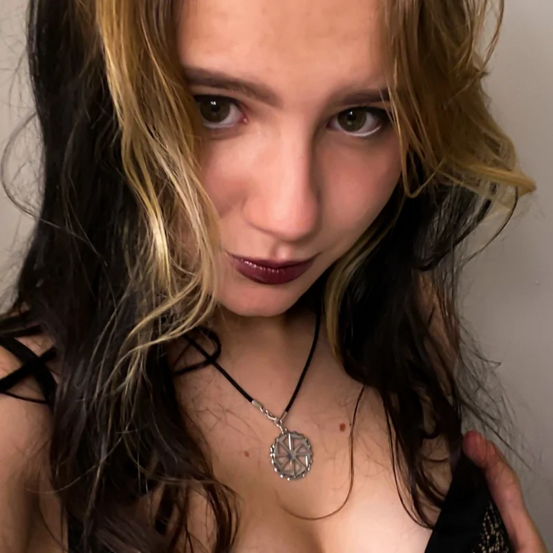 Diva Trina OnlyFans profile with captivating photos