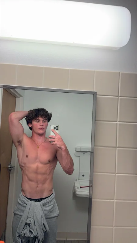 Trenton OnlyFans Creator Trenton OnlyFans male creator with interactive content