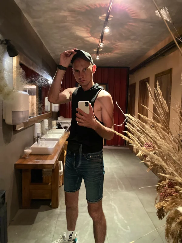 U184696436 - OnlyFans Creator Profile Picture