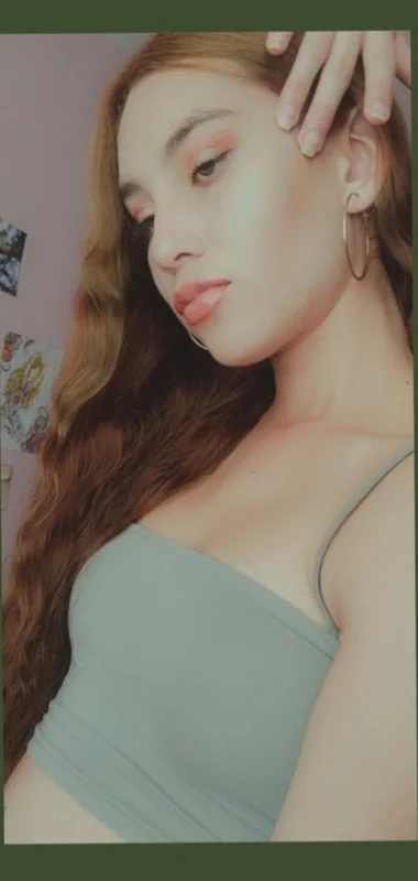 Liz Onírica OnlyFans Profile Liz Onírica OnlyFans brunette creator