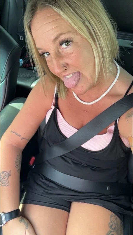 Tatted_queen OnlyFans Profile Tatted_queen OnlyFans tattooed mom