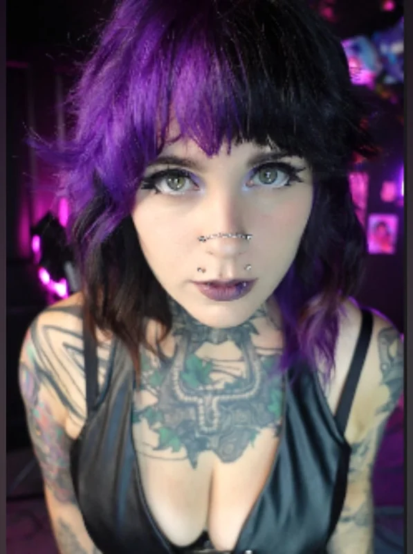 Laheldoll BIG TITTY GOTH GF OnlyFans profile