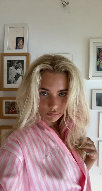 U49980469 - Engaging Swedish OnlyFans Creator U49980469 OnlyFans profile picture - Swedish creator