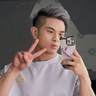 Ubedonuthole OnlyFans Creator Ubedonuthole OnlyFans creator with grey hair