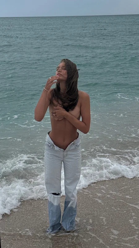 Ульяна Данилова OnlyFans creator with captivating content