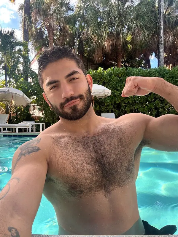 Loc Rios😈 OnlyFans Profile Loc Rios😈 OnlyFans creator 6ft tall