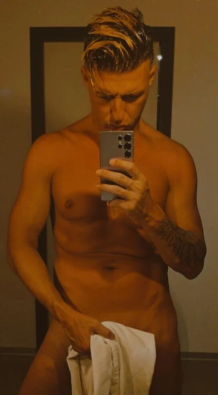Urilio🔥 OnlyFans creator with engaging content