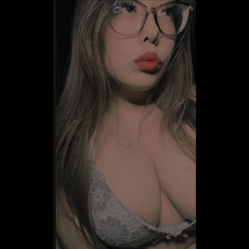 Alondra Urrutia OnlyFans profile