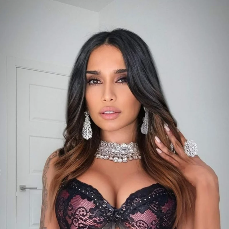 Vanefalcao OnlyFans creator with engaging content