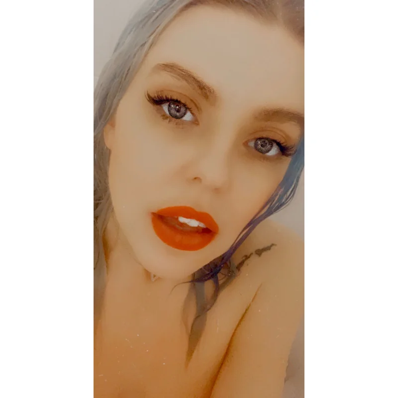Veritysomerset OnlyFans profile