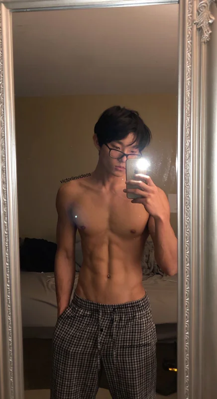 Victorlinvideos OnlyFans creator with exclusive content