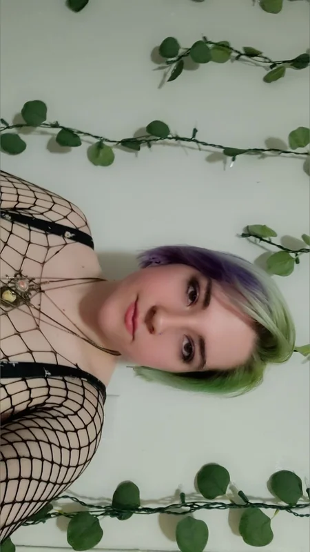 Violet Emerson OnlyFans Profile Violet Emerson OnlyFans amateur content creator