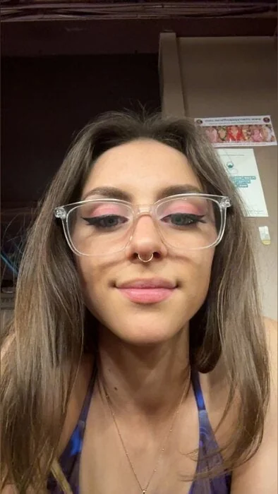 violet miller OnlyFans creator with engaging content