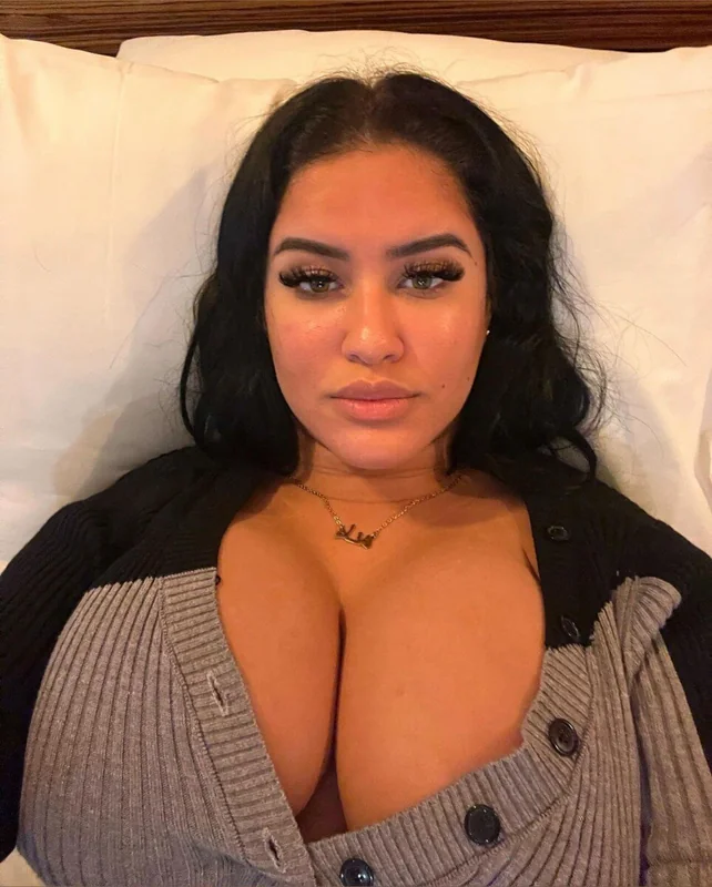 VIP Hanaaels OnlyFans creator with exclusive content