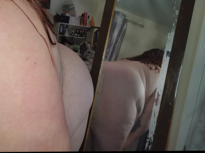 Vore Vixen OnlyFans creator with voluptuous figure