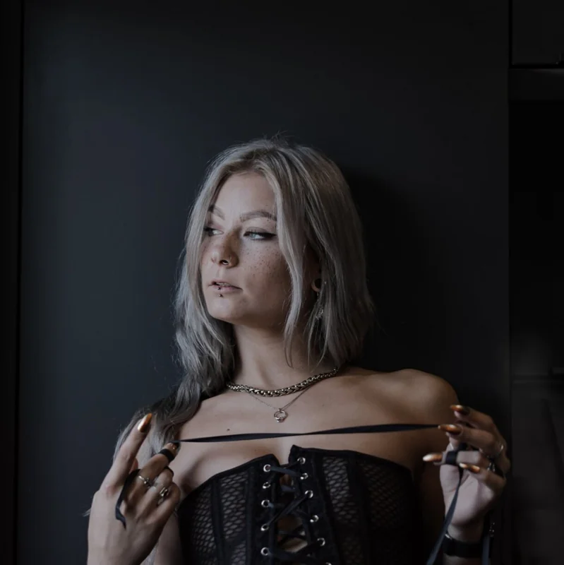 withered.rose OnlyFans creator with aesthetic photos