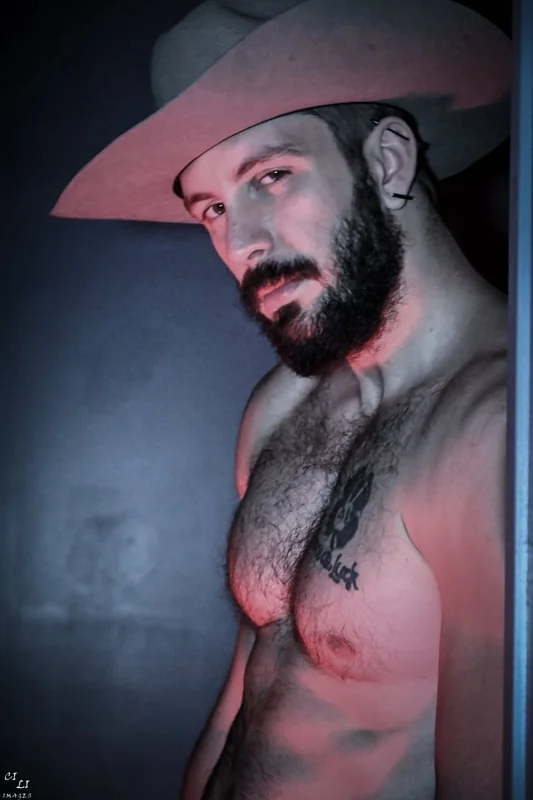 Wolfcapnow OnlyFans Profile Wolfcapnow OnlyFans tattooed athletic creator