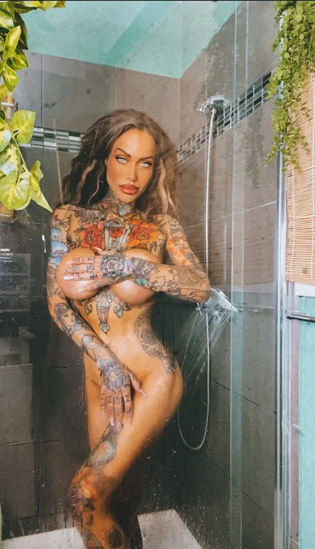 xall_that_glittersx OnlyFans Profile xall_that_glittersx OnlyFans alt content creator
